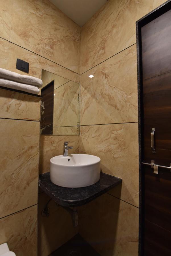 Hotel Dosa Plaza Udaipur Extérieur photo
