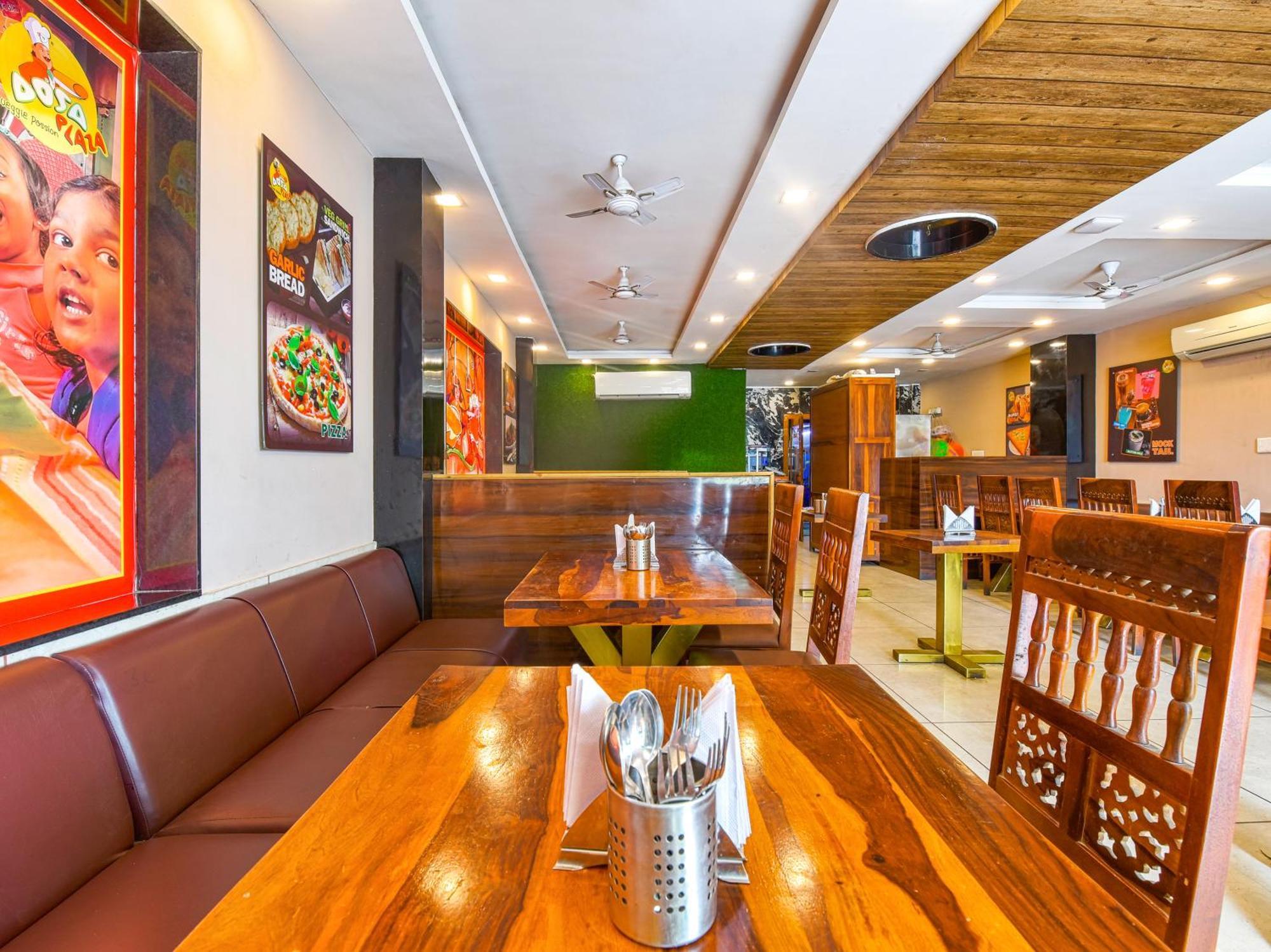 Hotel Dosa Plaza Udaipur Extérieur photo