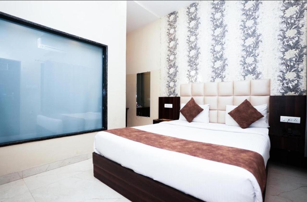 Hotel Dosa Plaza Udaipur Extérieur photo